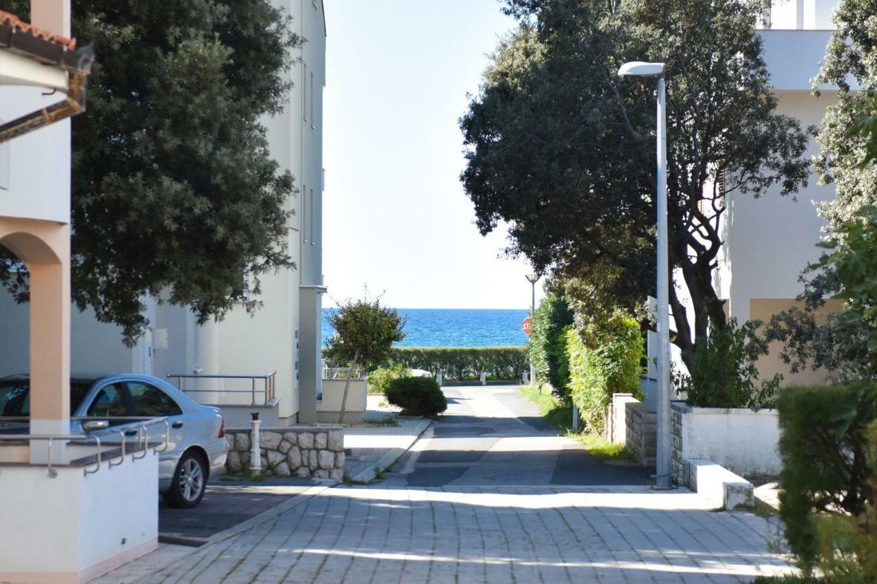 Vicy Apartment Novalja Exterior foto